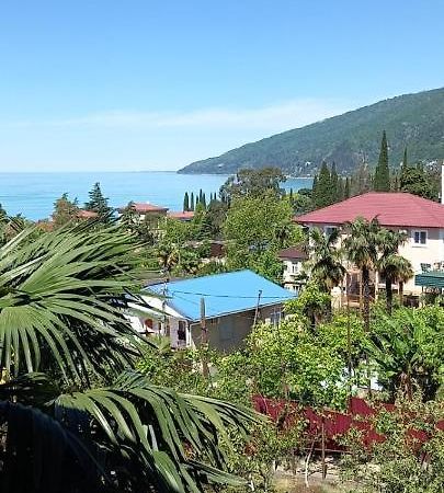 У Людмилы Gagra Esterno foto